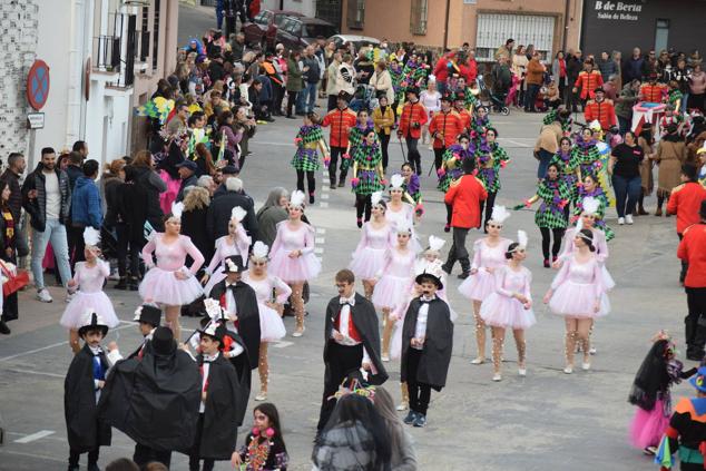 Fotos: Desfile de carrozas y comparsas Talayuela 2023