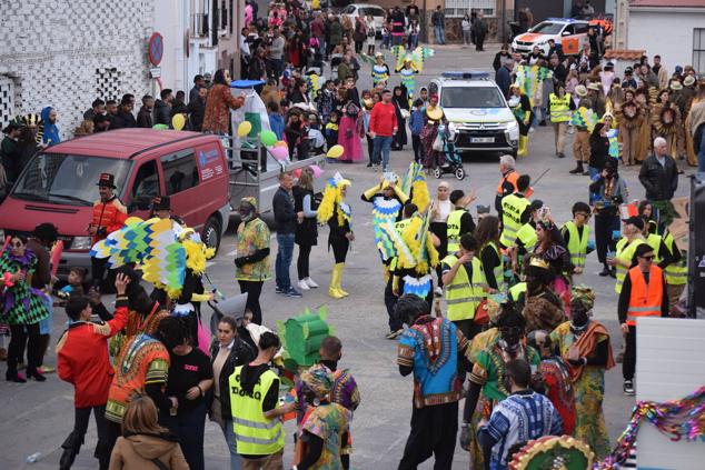 Fotos: Desfile de carrozas y comparsas Talayuela 2023