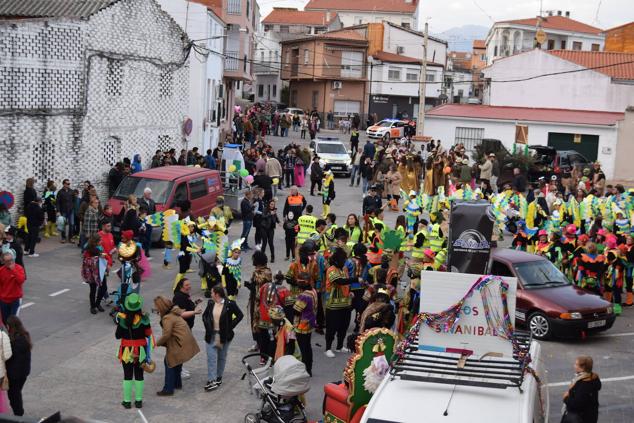 Fotos: Desfile de carrozas y comparsas Talayuela 2023