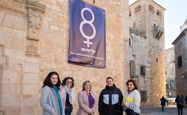 Arranca la campaña de la Diputacón de Cáceres «Mantener lo conseguido, afrontar los desafíos», visibilizando a la mujer en el sector científico-tecnológico