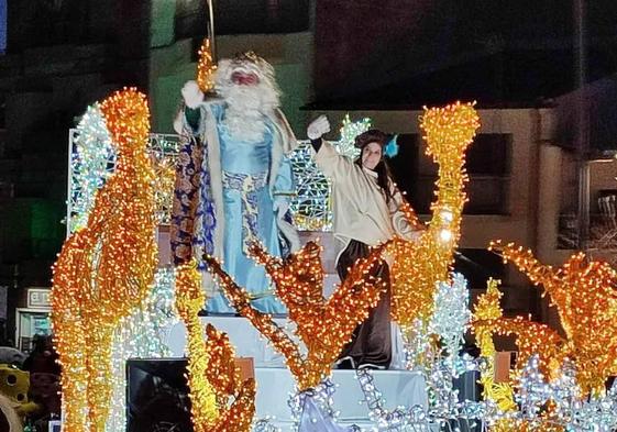 Sus Majestades en la casa de la cultura