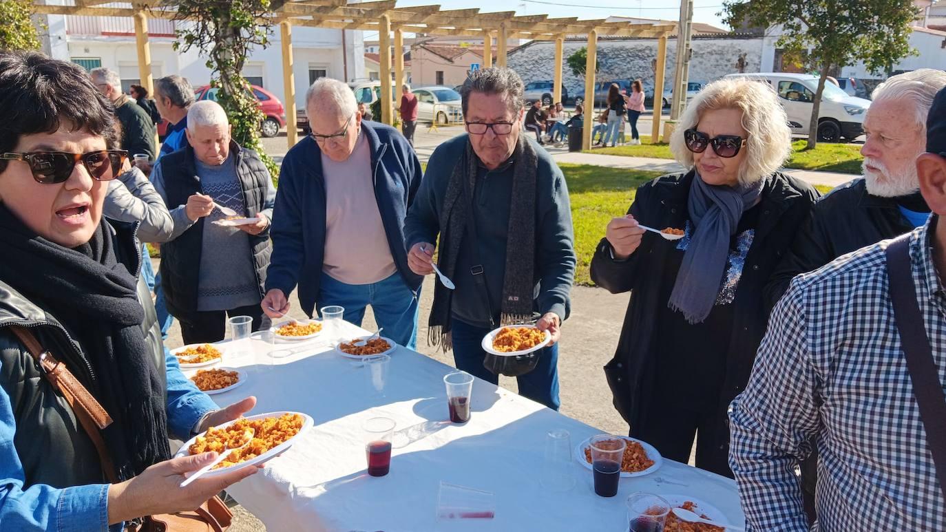 Barquilla de Pinares celebra su tradicional matanza anual