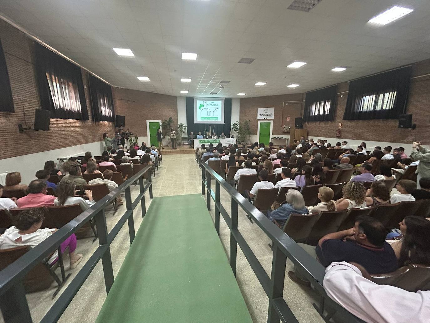 Imagen del salón de actos del centro