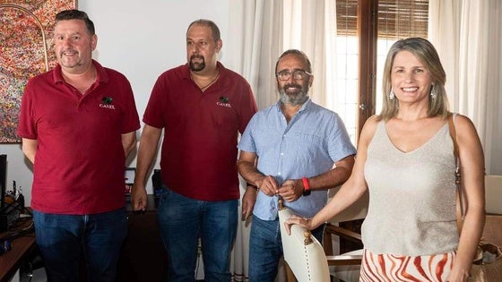 El presidente de la Diputación Provincial recibe a representantes de las asociaciones vecinales