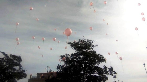 Talayuela se 'tiñe' de rosa