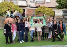 Participantes en la actividad, en su despedida