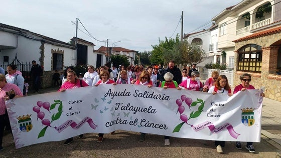 Barquilla de Pinares se une a las marchas rosas contra el cáncer
