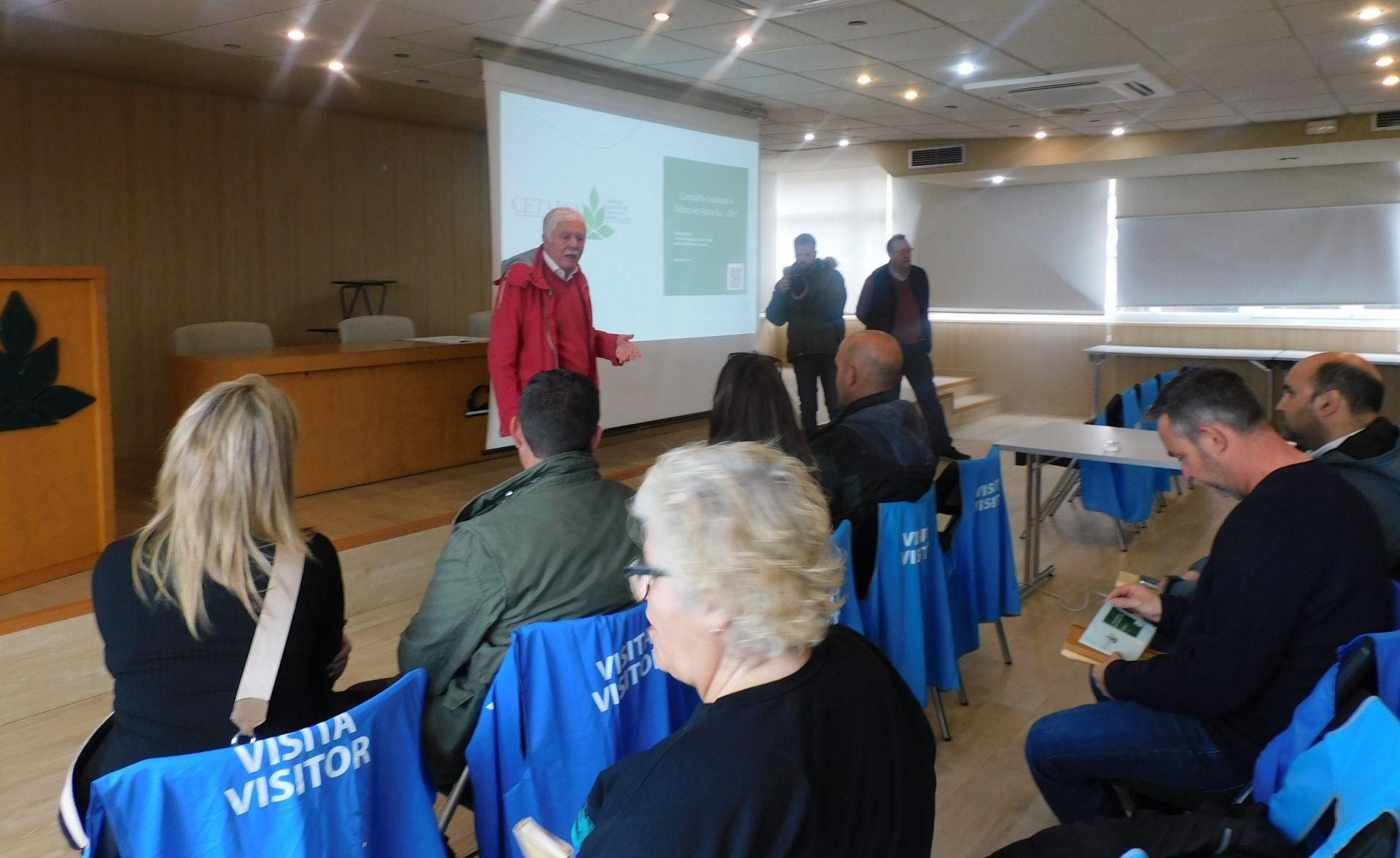 Juan Andrés Tovar recibió a los asistentes