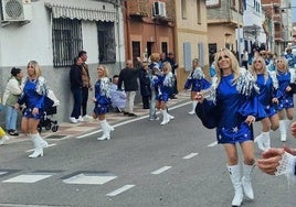 En comparsas triunfó 'La Famiglia, a ritmo de ABBA