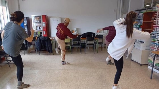 El colegio Gonzalo Encabo da a conocer a familias y docentes el programa MUS-E