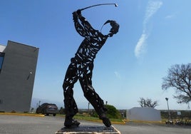 Jesús Moreno muestra orgulloso su obra, Seve