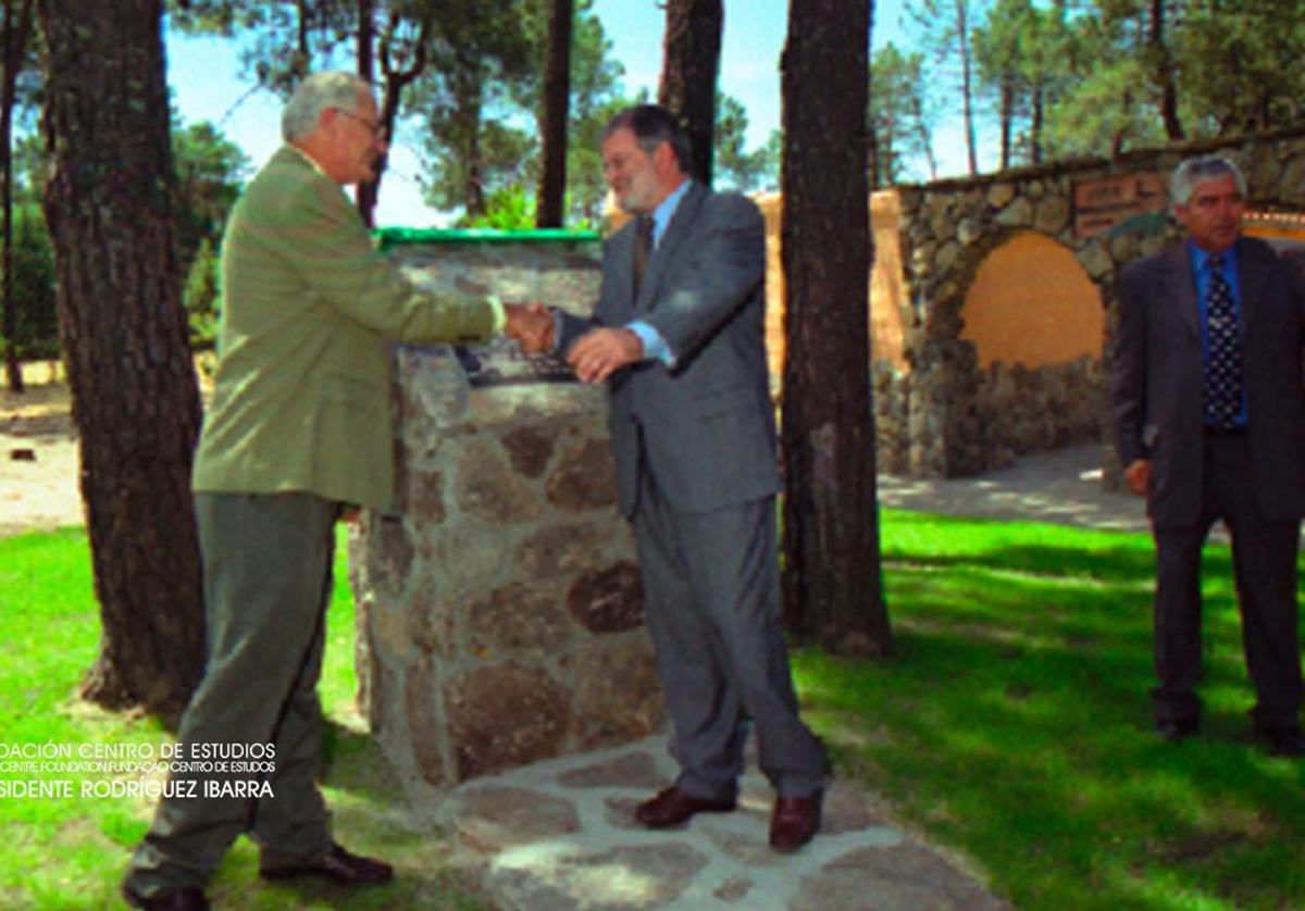 José Moreno con Rodríguez Ibarra en la inauguración del parque natural