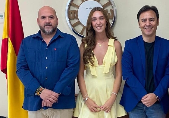Sofía Barquilla y Marouane Fakchich reciben los premios a la Excelencia Académica