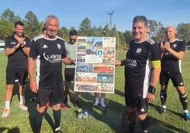 Los veteranos homenajean a Jose y Paco Carretero en su retirada