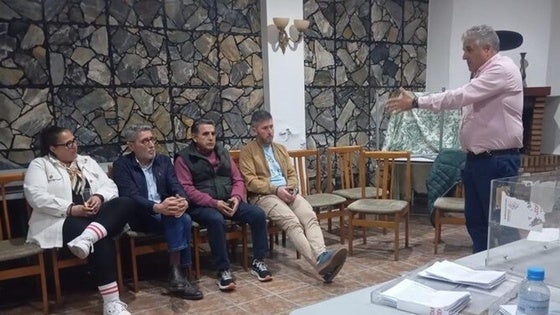 Aurelio Leal renuncia a la secretaría general del PSOE