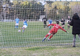 Un espléndido Talayuela frena al líder Plasencia, 2-2
