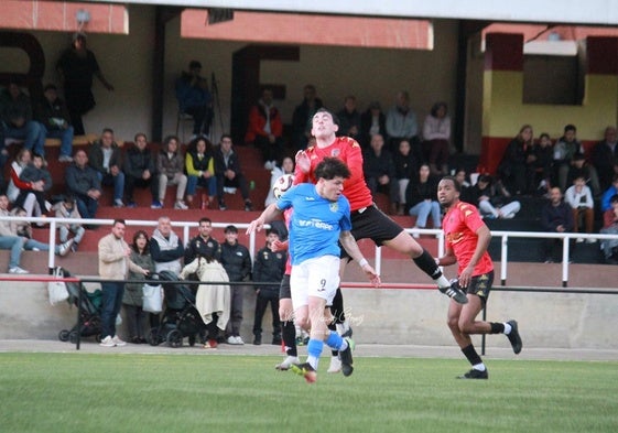 El CP Talayuela cosecha un empate insuficiente en Cabezuela, 1-1