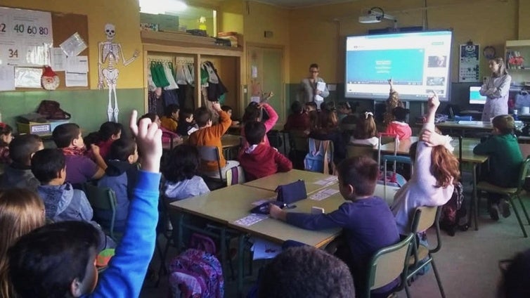 El director del colegio Gonzalo Encabo defiende la continuidad de las clases de Lengua Árabe y Cultura Marroquí
