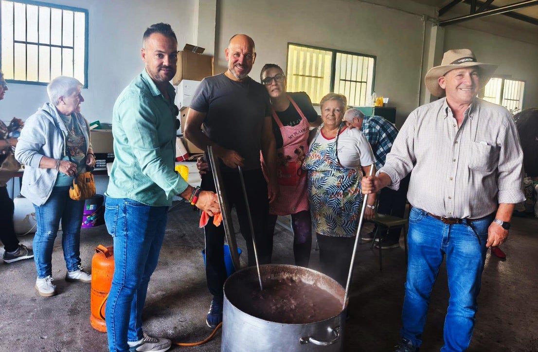Santa María de las Lomas festeja a su patrona