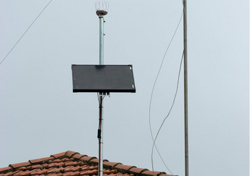 Se instala una nueva estación de monitorización ambiental y meteorológica con pluviómetro