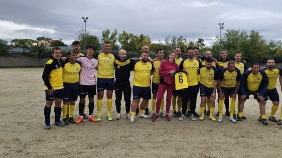 Bar Final acompaña al Jarandilla en el liderato tras golear a Losar a domicilio