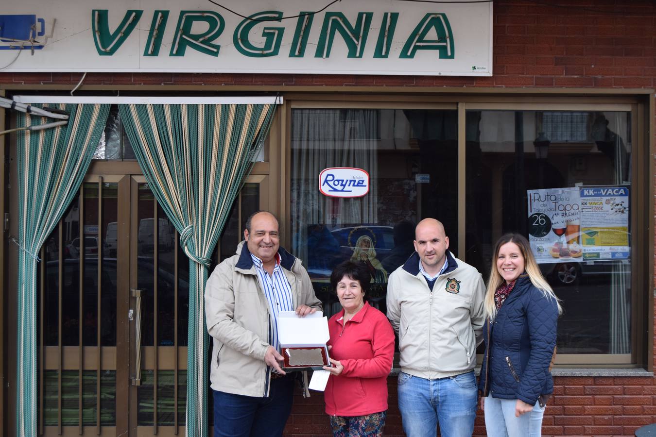 Momento de la entrega del premio 