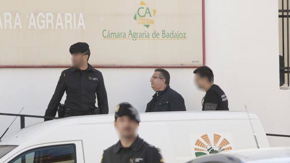 Ignacio Huertas, secretario general de UPA-UCE Extremadura ha llegado sobre las 11.00 horas a las oficinas de Mérida 