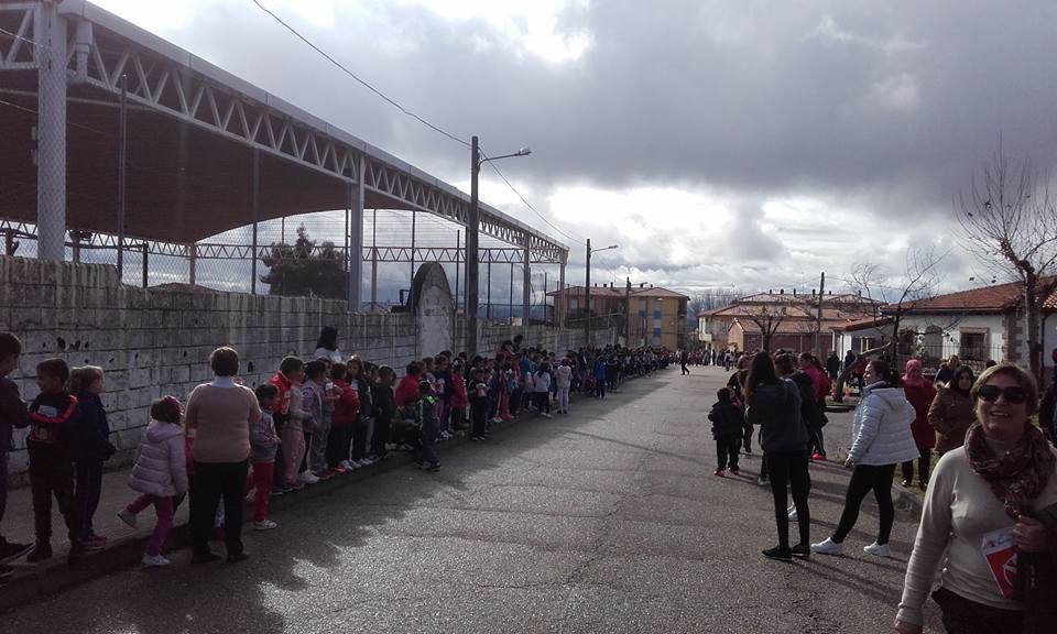 Más de 500 personas participan en la Carrera Solidaria del CEIP Gonzalo Encabo