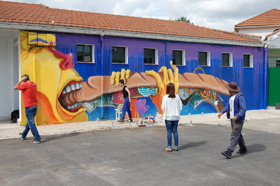 'Muro crítico' siembra de arte urbano la provincia de Cáceres