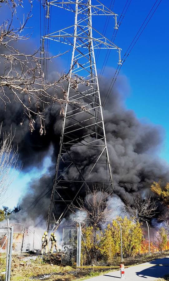 Se queman parte de las instalaciones de un vivero en la carretera de Navalmoral-Talayuela