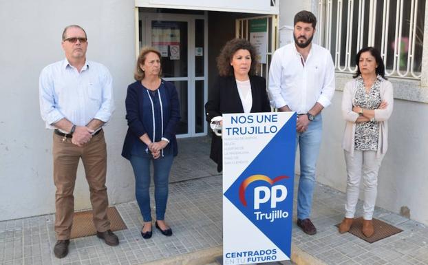 Inés Rubio junto a algunos integrantes de su candidatura 