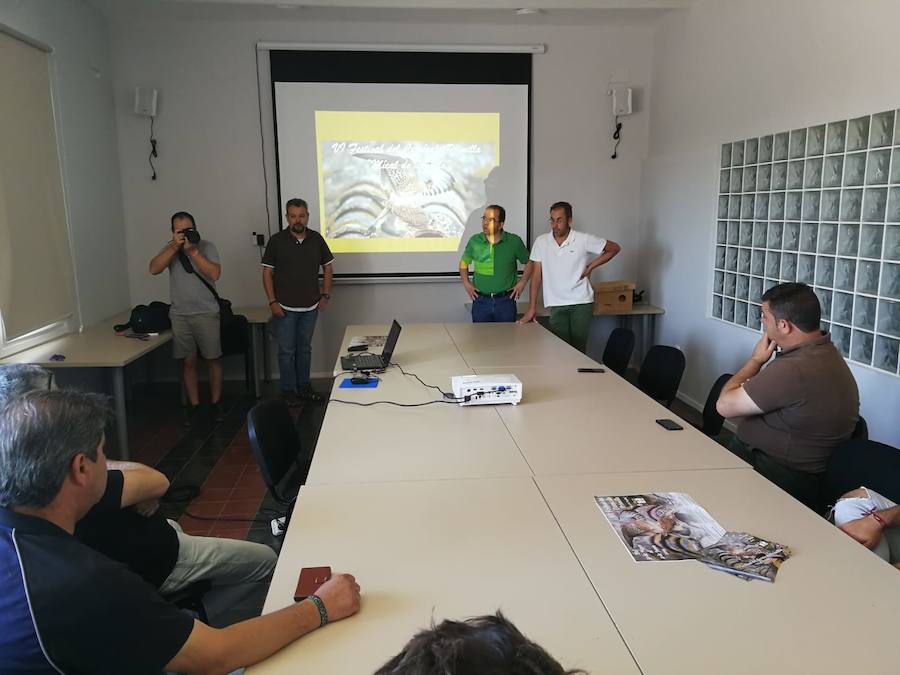 Atanasio Fernández, Juan Carlos Muriel y David Pablos, en la charla sobre el primilla y la construcción 