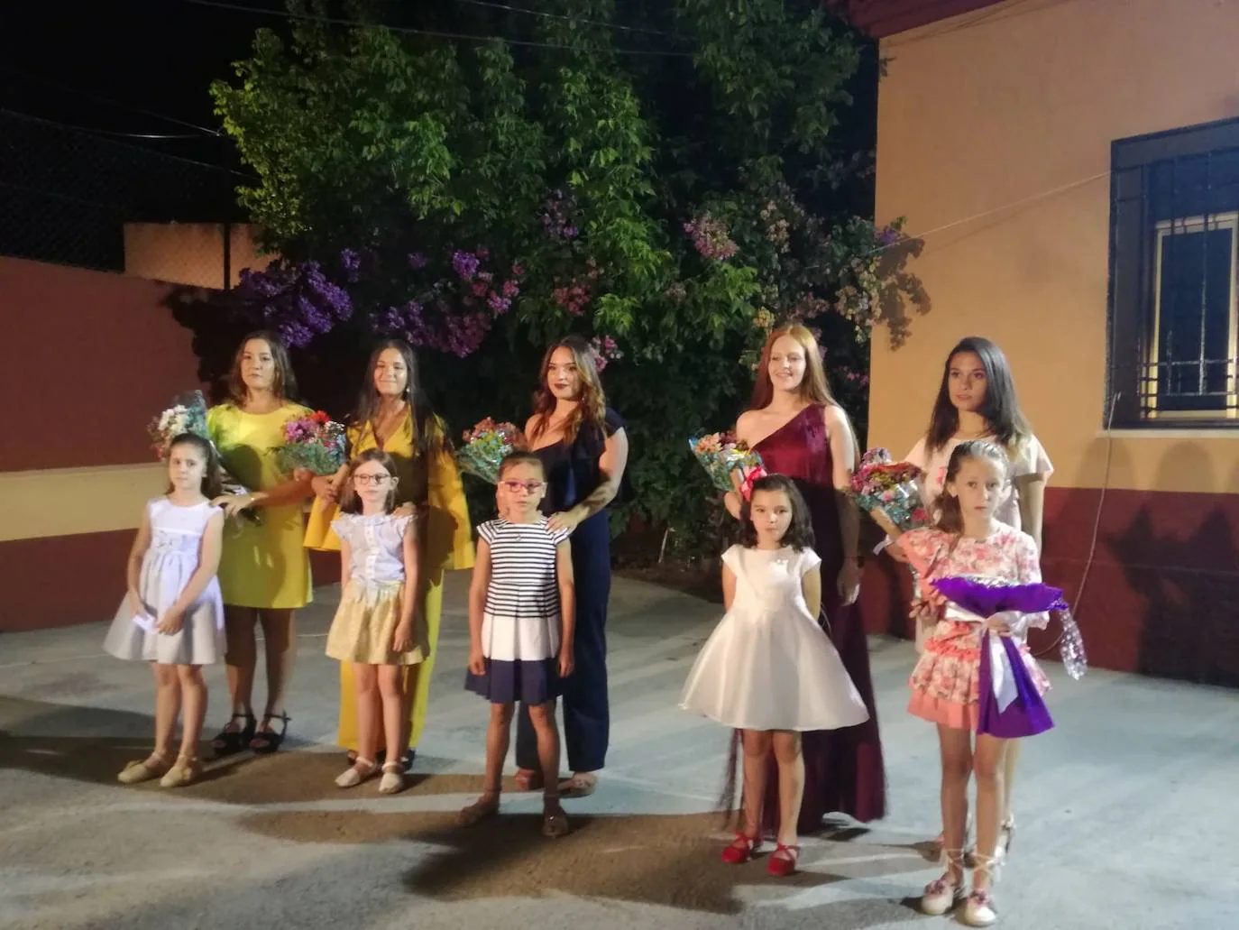 Las damas y las reinas, juveniles e infantiles. Comisión de fiestas. 