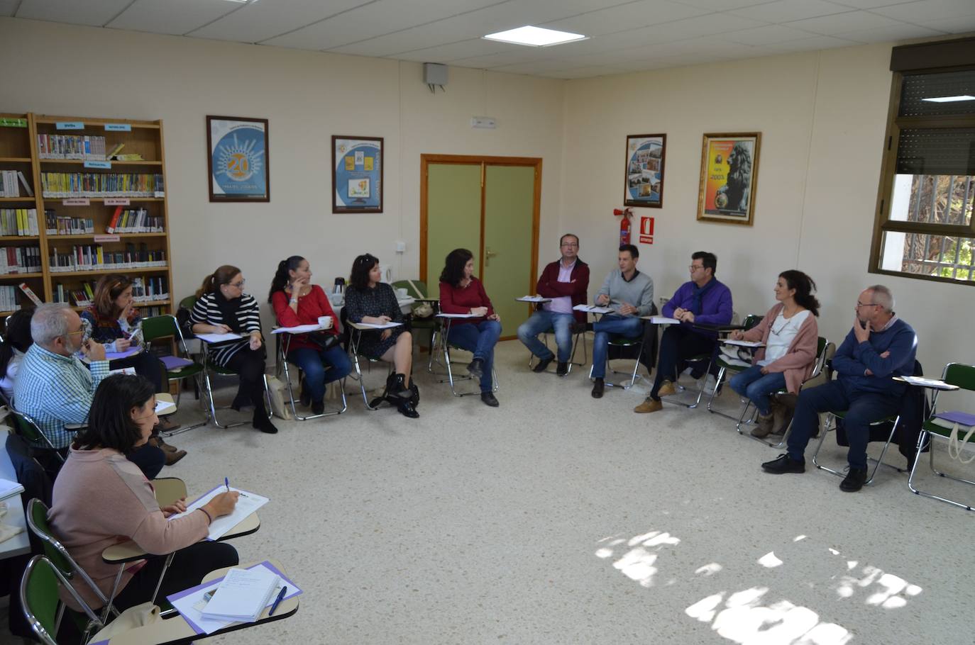 Integrantes de una primera reunión para el proyecto. HOY