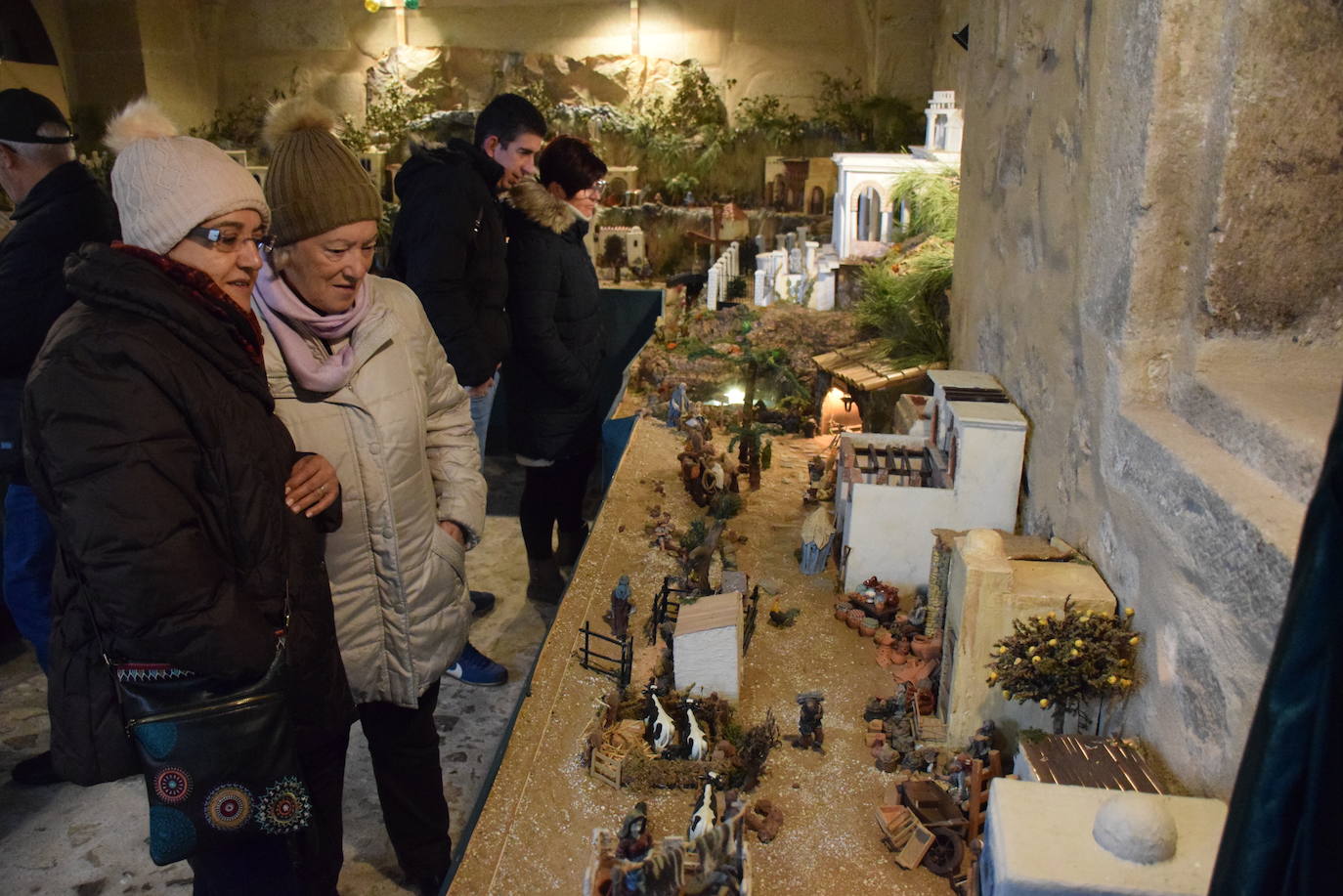 Visitantes en el nacimiento de Blázquez 