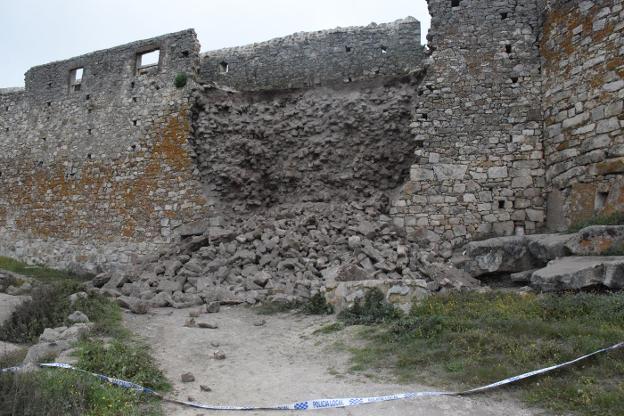 El tramo caído de la muralla 