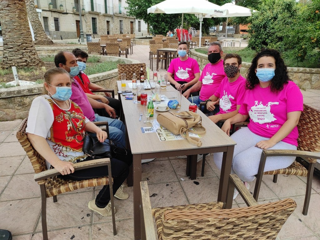 Integrantes de la Asociación Contra el Cáncer 