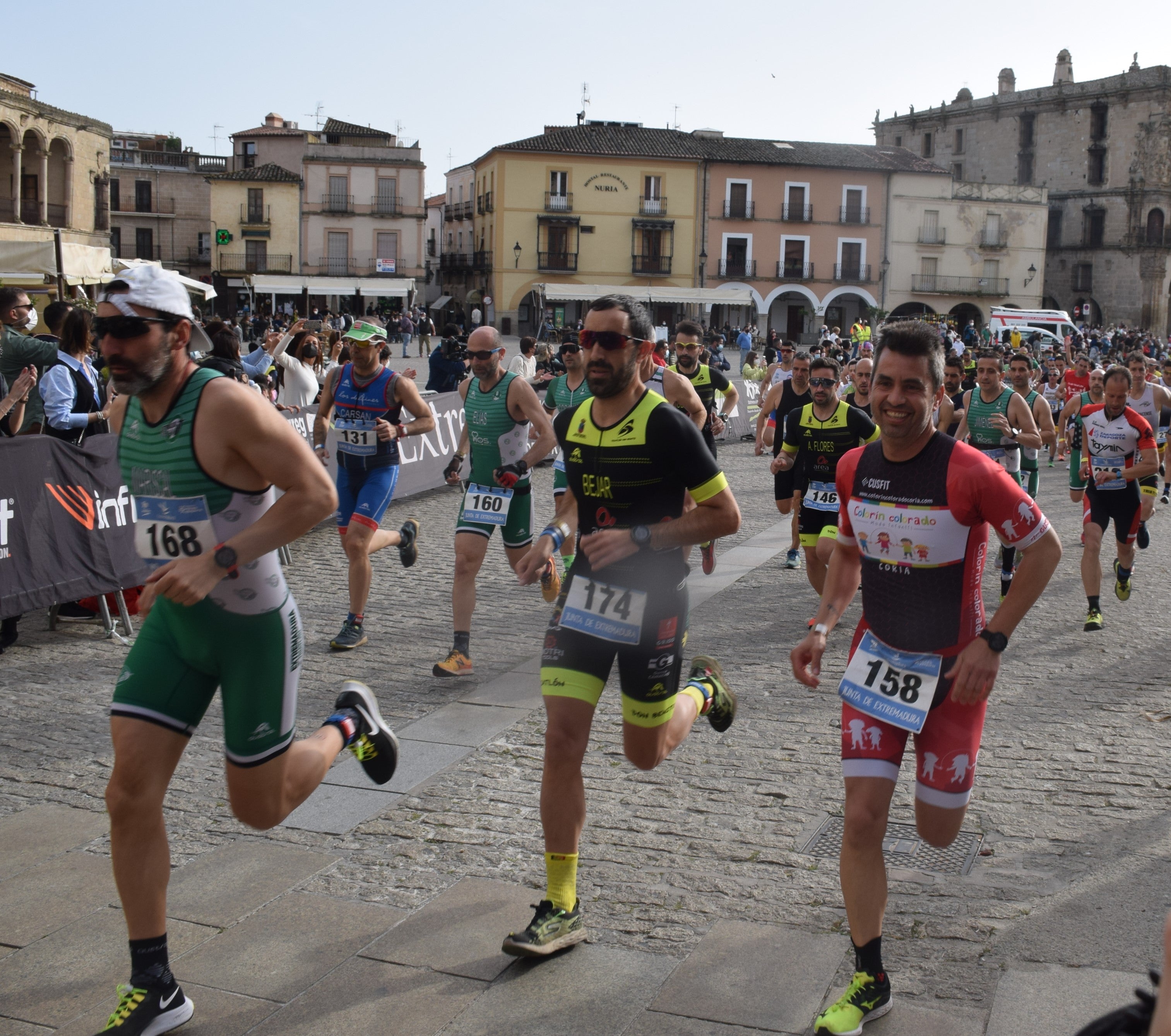 Los dos corredores locales que llegaron primero a meta 