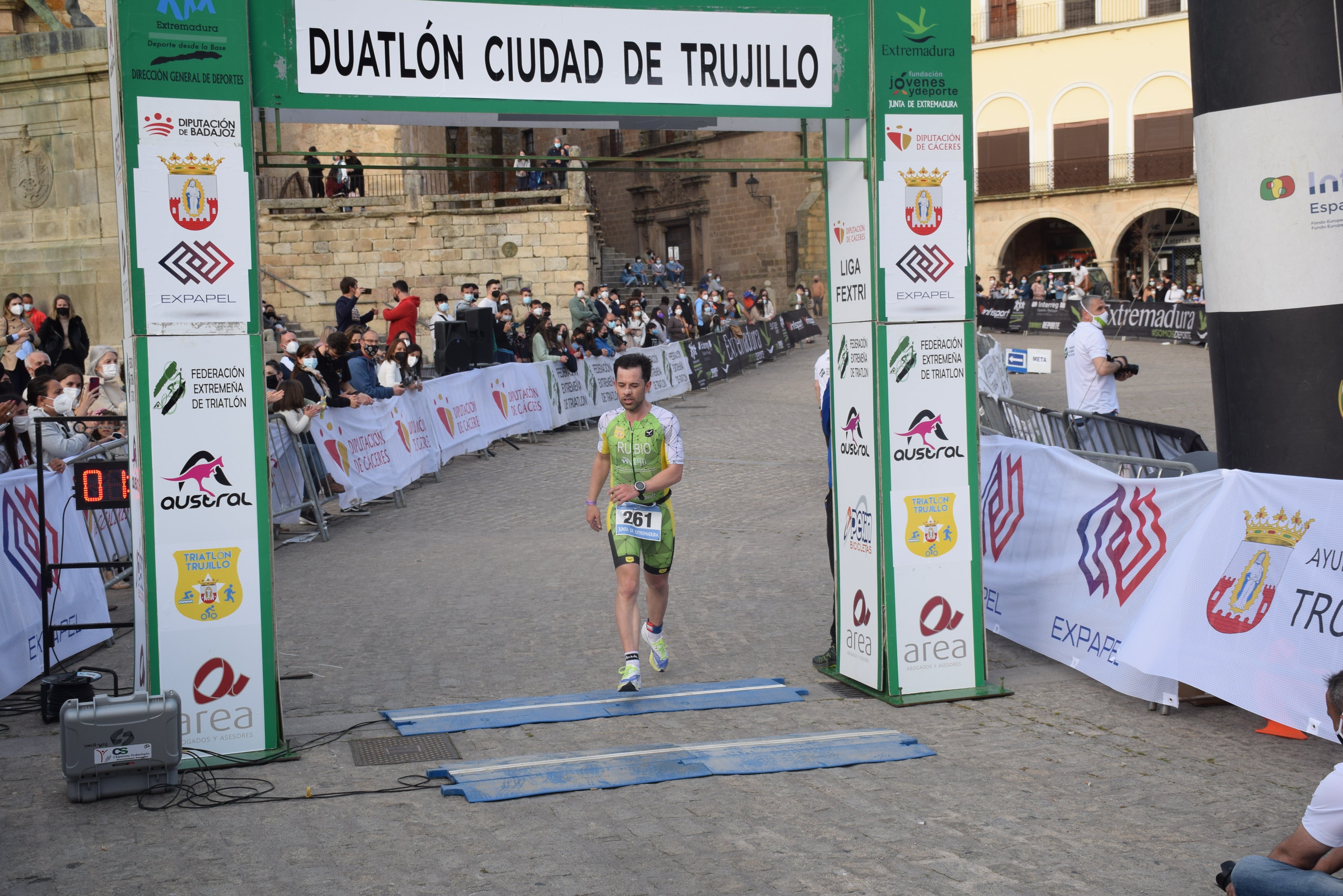 Los dos corredores locales que llegaron primero a meta 