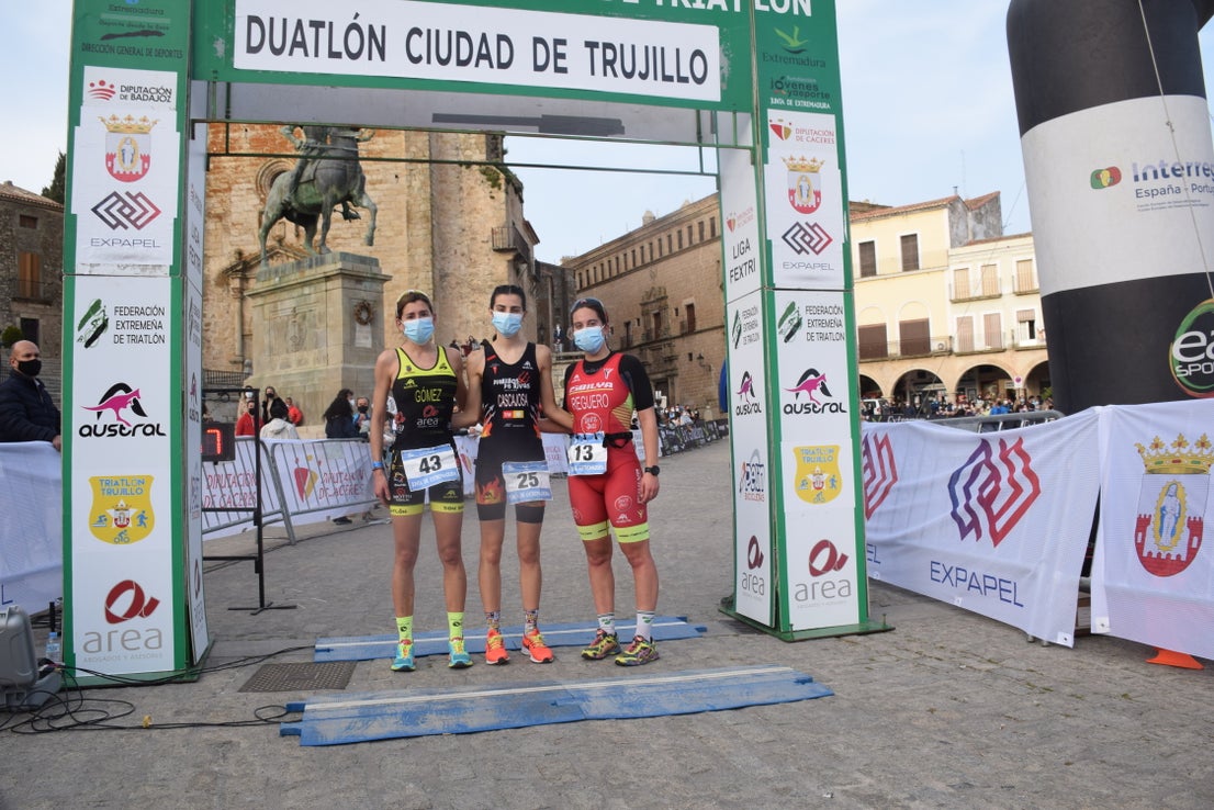 Los dos corredores locales que llegaron primero a meta 