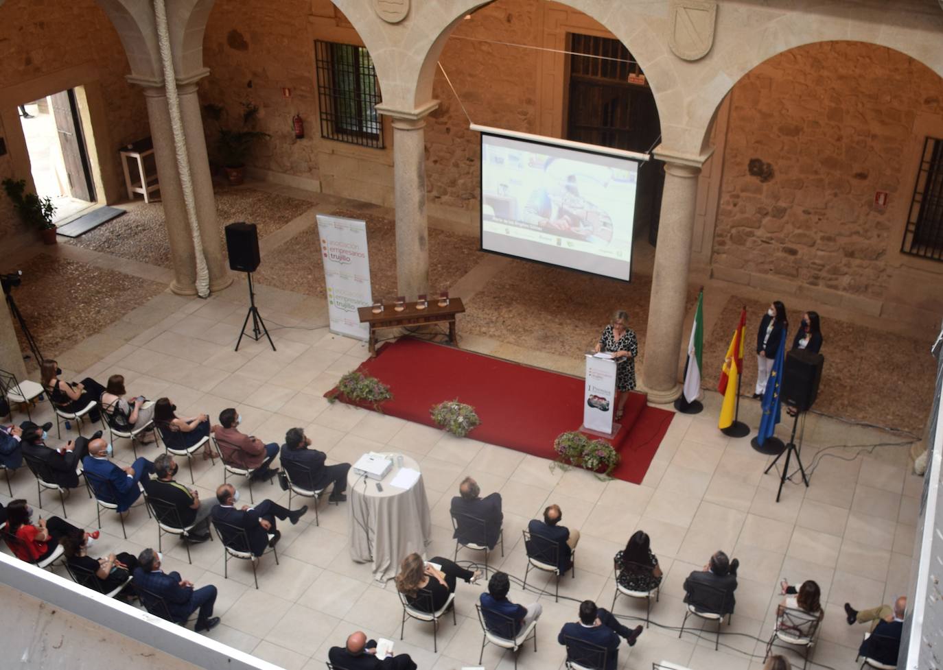 Encuentro de los Premios Empresario del Año en el mes de junio. 