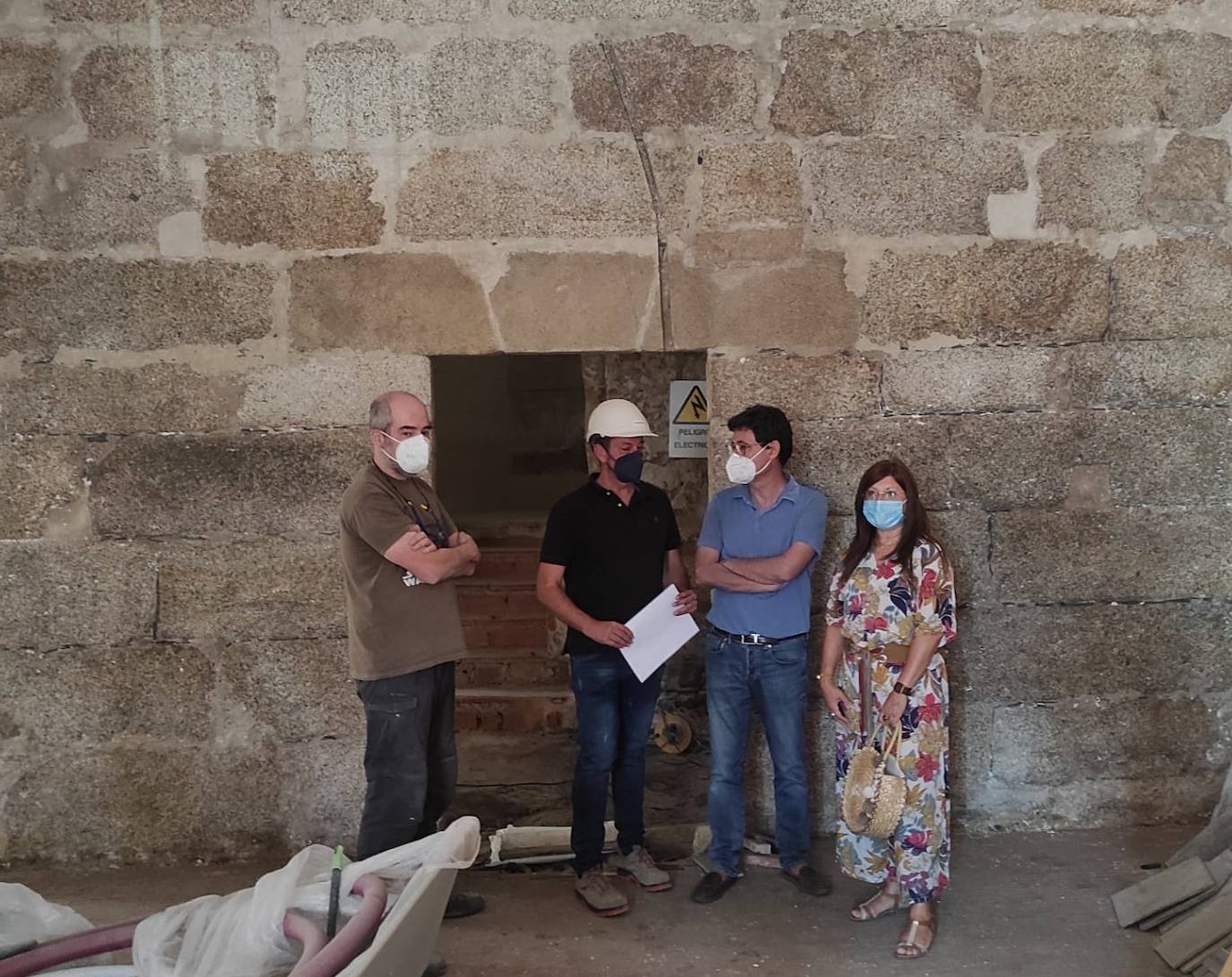 Responsables de la obra, junto al presidente de la Fundación.