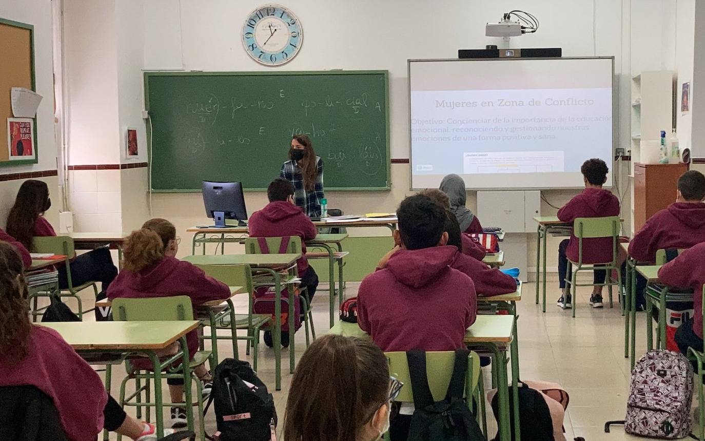 'Mujeres en zona de conflicto' fomenta la igualdad de oportunidades