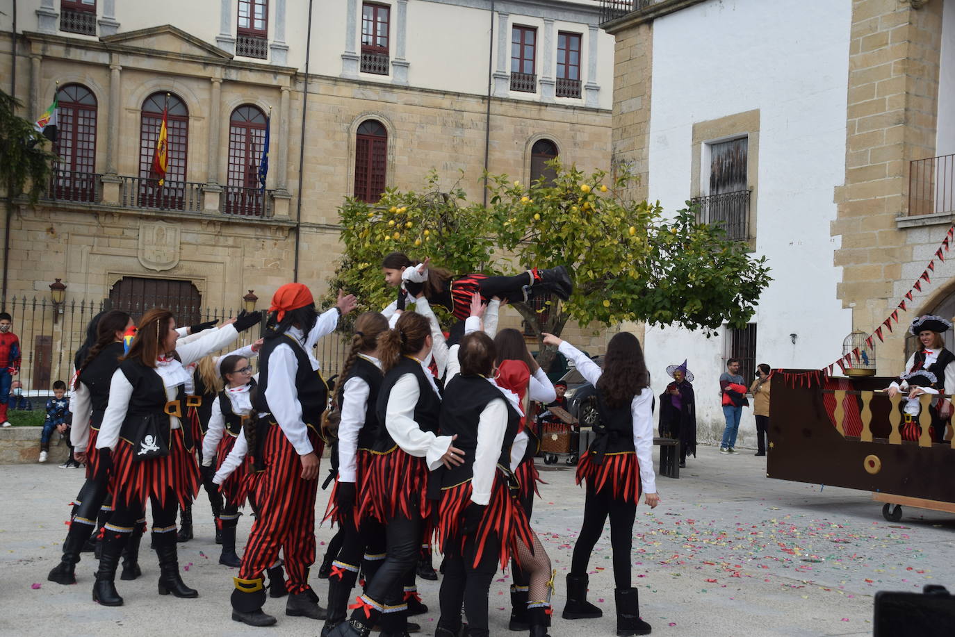 Fotos: Desfile y concurso de comparsas