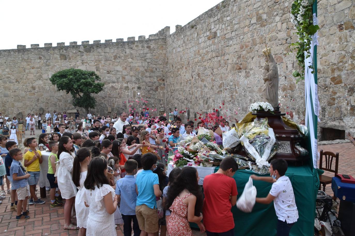 Fotos: La Patrona se llena de flores