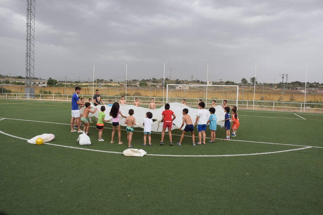 Fotos: Diversión en las escuelas deportivas municipales