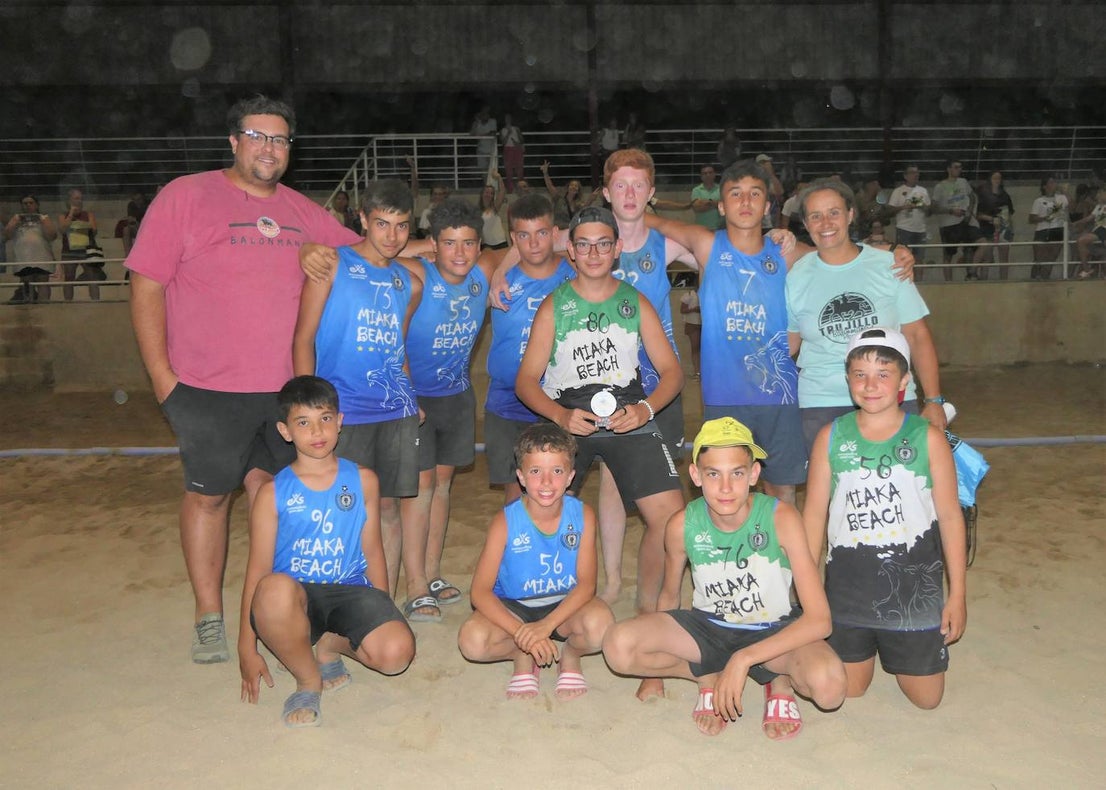Fotos: II edición del torneo de balonmano playa 'Ciudad de Trujillo'