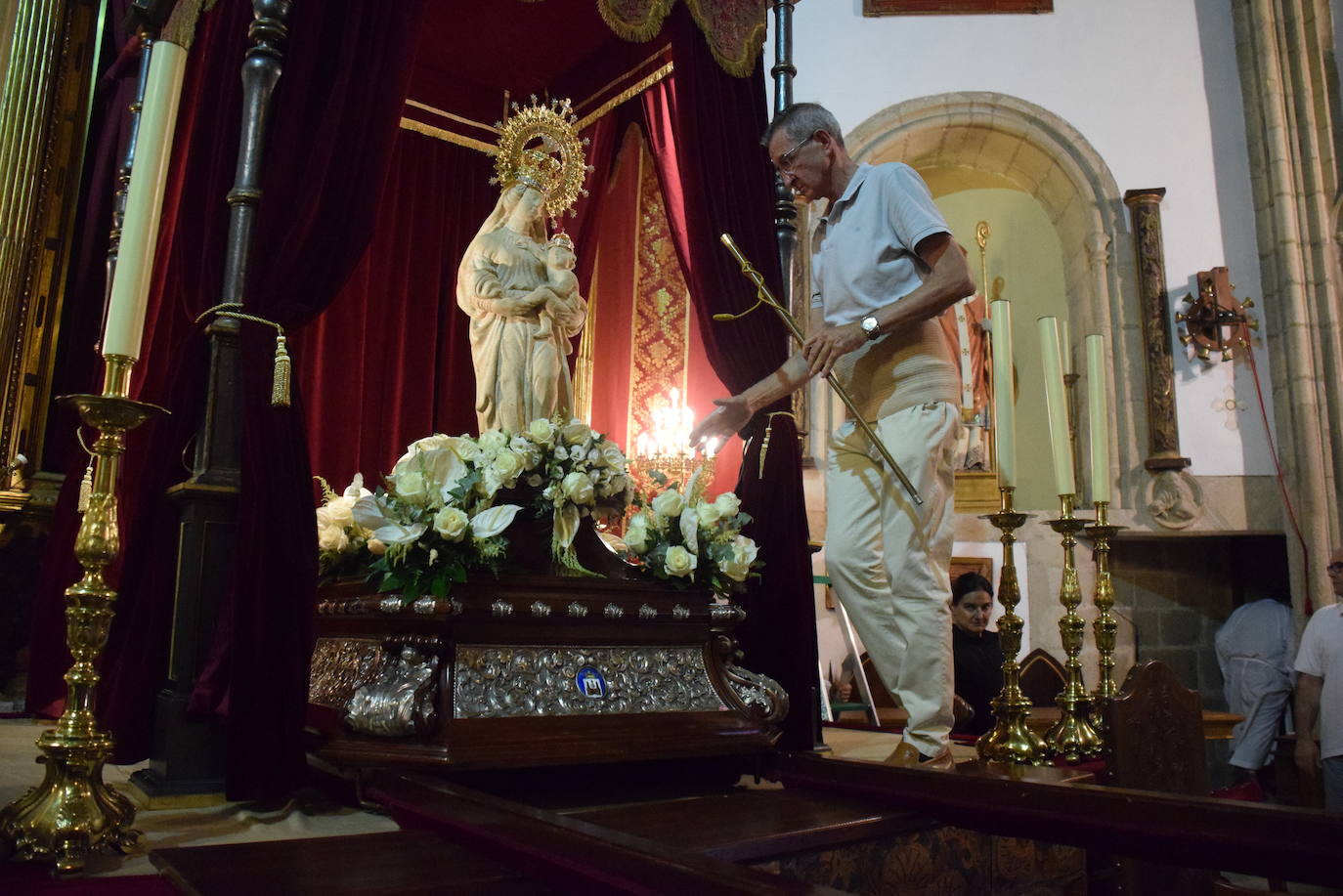 Fotos: Bajada, en procesión, de la Virgen a San Martín