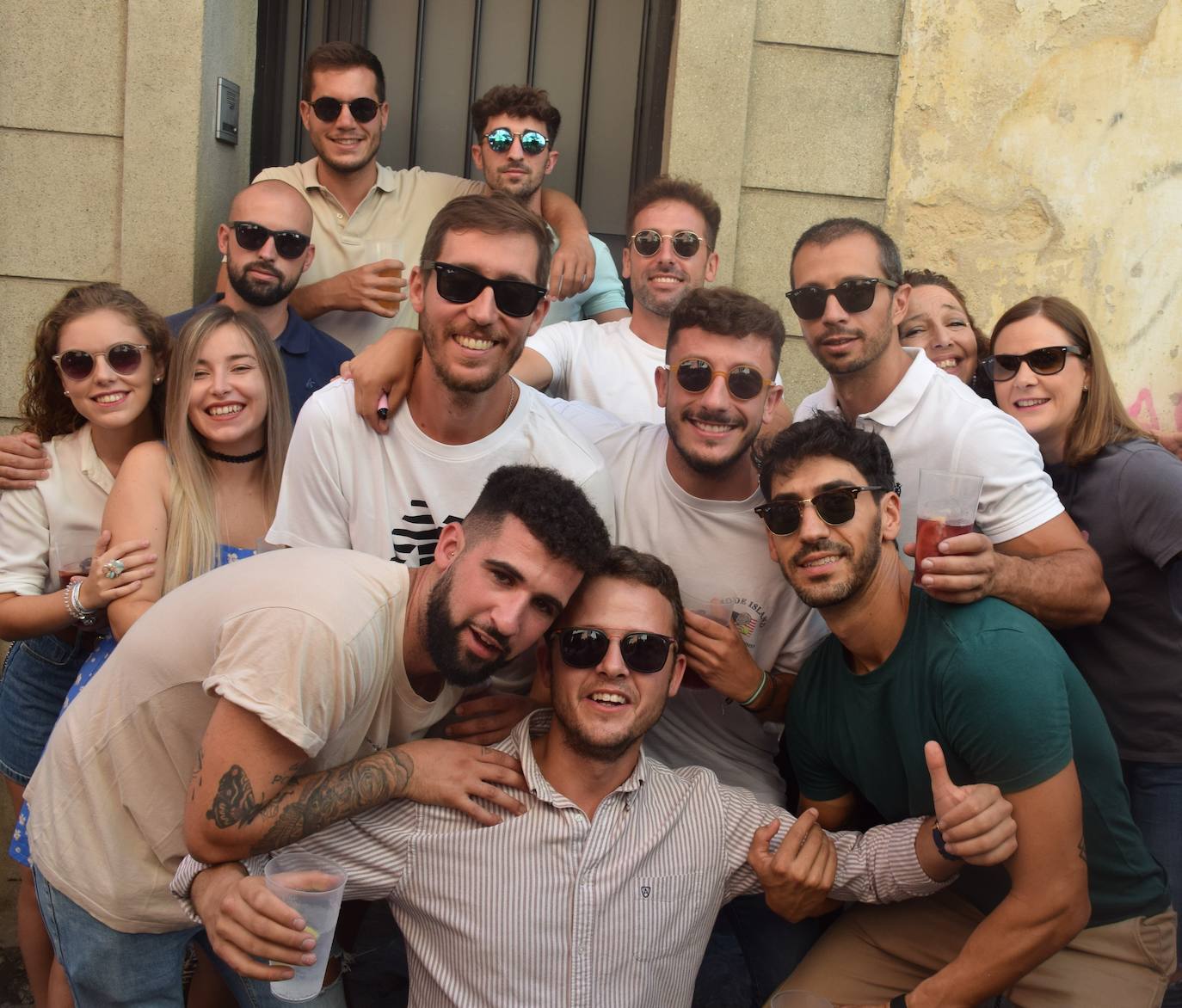 Fotos: Gran ambiente en la jornada de la capea de las mujeres