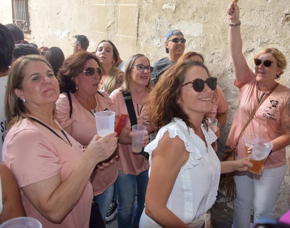 Fotos: Gran ambiente en la jornada de la capea de las mujeres